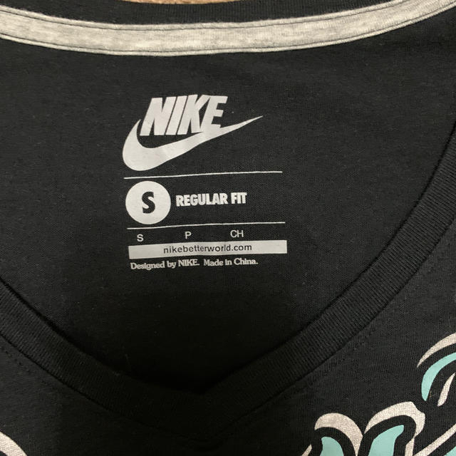 NIKE(ナイキ)のNIKE　Tシャツ レディースのトップス(Tシャツ(半袖/袖なし))の商品写真