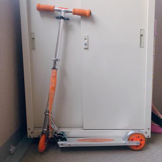 はり様 専用 折りたたみ式 キックボード JD Razor(三輪車/乗り物)