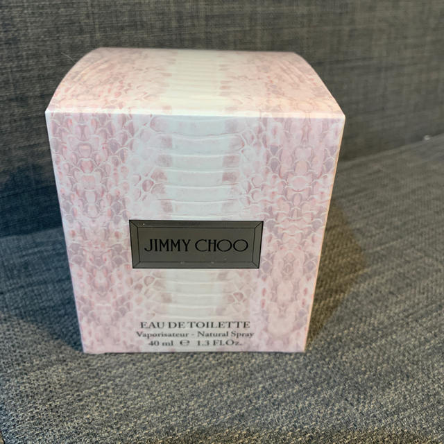 JIMMY CHOO(ジミーチュウ)の♡ジミーチュウオードトワレ40mL♡ コスメ/美容の香水(香水(女性用))の商品写真