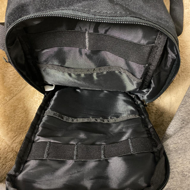 carhartt(カーハート)のカーハート　クロスボディバック メンズのバッグ(ショルダーバッグ)の商品写真
