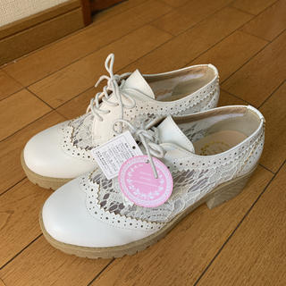 シマムラ(しまむら)の新品未使用品   レースドレッシー靴    Mサイズ(ハイヒール/パンプス)