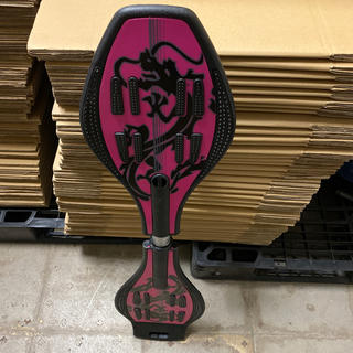 エスボード　スケボー　アウトレット品　ドラゴン柄　龍柄　桃色　ピンク(スケートボード)