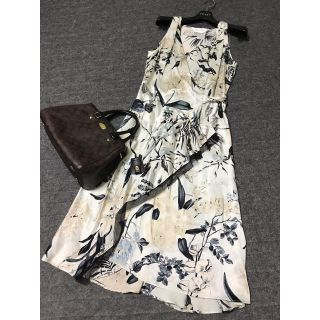 Max Mara - 美品 マックスマーラ シルク ワンピース 花柄 カシュクール レースの通販｜ラクマ