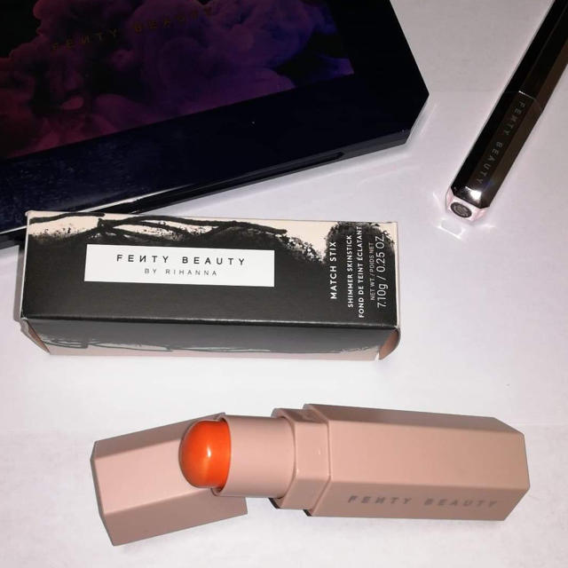 Sephora(セフォラ)のfenty beauty match stix コスメ/美容のベースメイク/化粧品(チーク)の商品写真