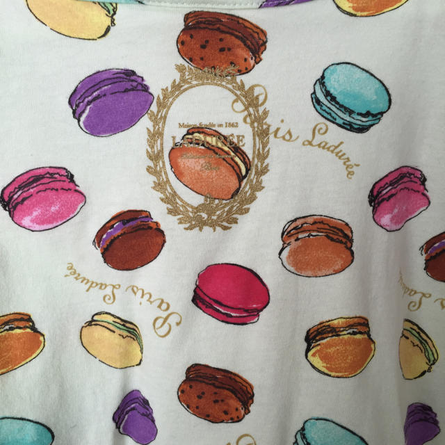 LADUREE(ラデュレ)のLADUREE×UTコラボTシャツ レディースのトップス(Tシャツ(半袖/袖なし))の商品写真