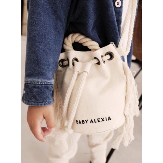 ALEXIA STAM(アリシアスタン)のBABY ALEXIA Side Fringe Draw String Bag レディースのバッグ(ショルダーバッグ)の商品写真