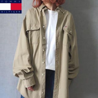 トミーヒルフィガー(TOMMY HILFIGER)の90s トミーヒルフィガー 刺繍ロゴ オーバーシャツ ベージュ 古着女子(シャツ/ブラウス(長袖/七分))