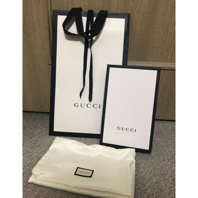 Gucci(グッチ)のGUCCI 箱　ショッピングバッグ レディースのバッグ(ショップ袋)の商品写真