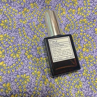 オゥパラディ(AUX PARADIS)のAUX PARADIS フルール オードパルファム(Fleur) 15ml(香水(女性用))