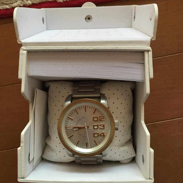 DIESEL(ディーゼル)の時計 レディースのファッション小物(腕時計)の商品写真