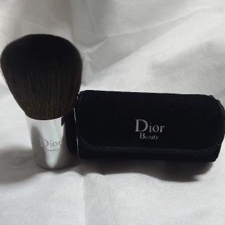 ディオール(Dior)のDior Beauty　ブラシ　ケース付(その他)