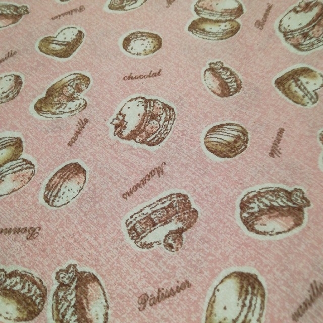 ❣️ ピンク  の  マカロン  柄   生地 ハンドメイドの素材/材料(生地/糸)の商品写真