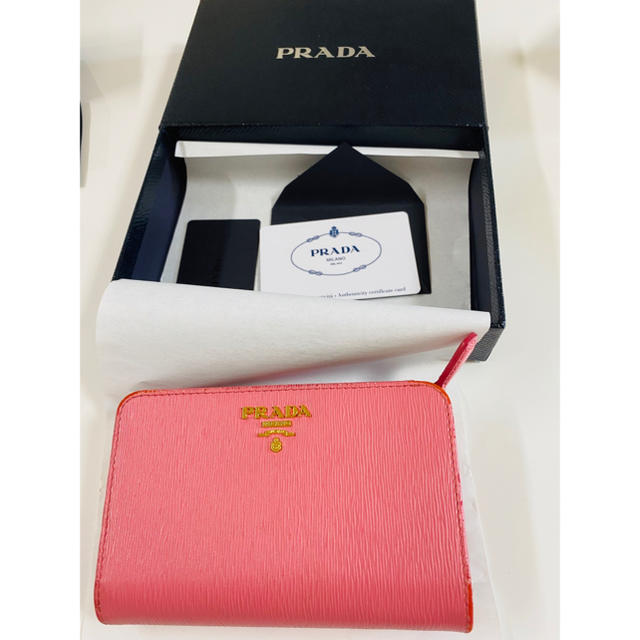 PRADA プラダ 財布