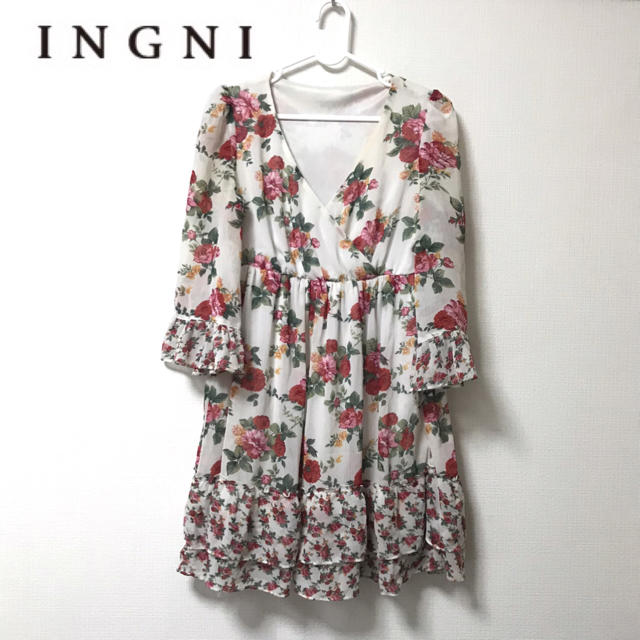 INGNI(イング)のINGNI  イング　花柄ワンピース　シアー素材 レディースのワンピース(ミニワンピース)の商品写真