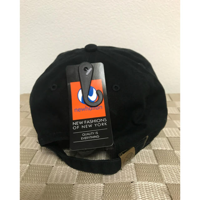 NEW ERA(ニューエラー)の最安値送料込み 新品未使用タグ付き NEW HATTAN ブラックローキャップ メンズの帽子(キャップ)の商品写真