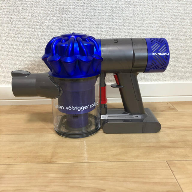 Dyson - dyson v6 trigger extra ハンディークリーナーの通販 by 烏龍ティー's shop｜ダイソンならラクマ