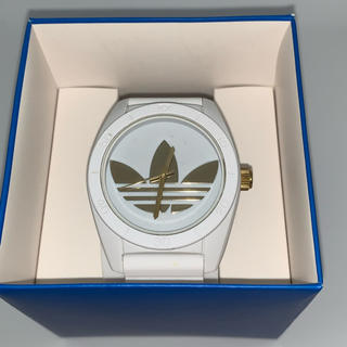 アディダス(adidas)の【アディダス】ホワイトゴールド　腕時計(腕時計(アナログ))