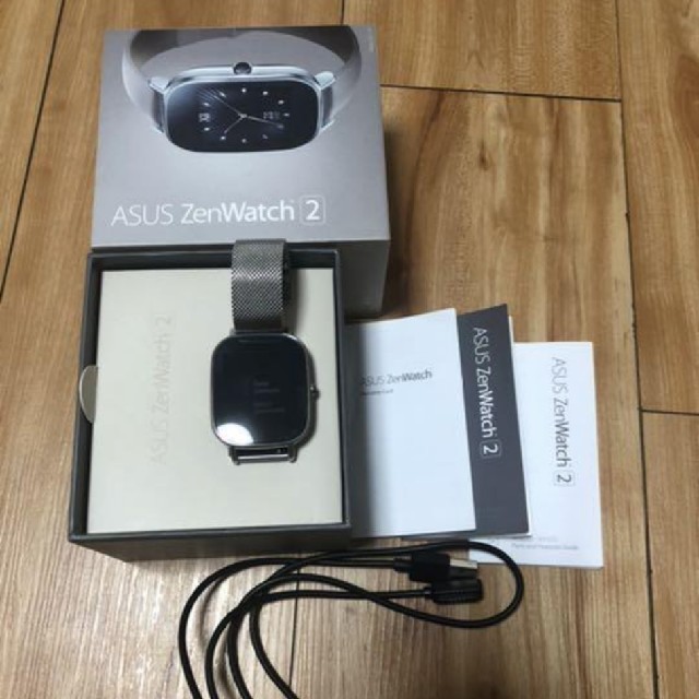 ASUS(エイスース)のZenWatch 2 WI502Q ゼンウォッチ2 メンズの時計(腕時計(デジタル))の商品写真