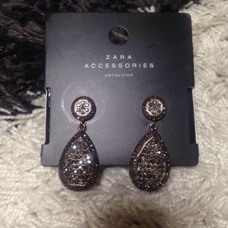 ザラ(ZARA)のZARAビジューピアス♡(ピアス)