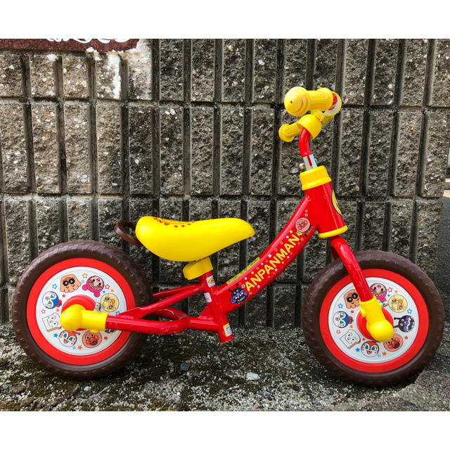 人気☆アンパンマン  自転車　キックバイク　子供