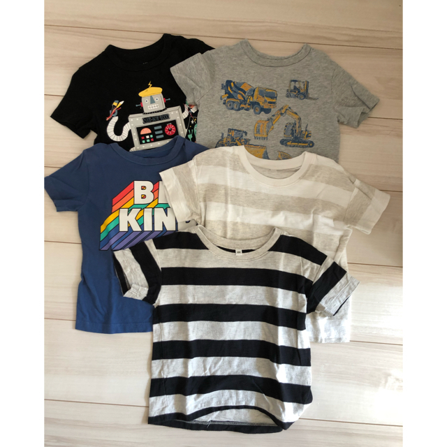 GAP Kids(ギャップキッズ)の<YuRie様専用>GAP&無印　キッズ用Tシャツ　5枚セット キッズ/ベビー/マタニティのキッズ服男の子用(90cm~)(Tシャツ/カットソー)の商品写真