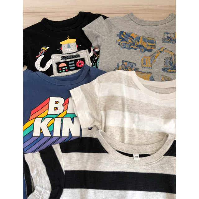 GAP Kids(ギャップキッズ)の<YuRie様専用>GAP&無印　キッズ用Tシャツ　5枚セット キッズ/ベビー/マタニティのキッズ服男の子用(90cm~)(Tシャツ/カットソー)の商品写真