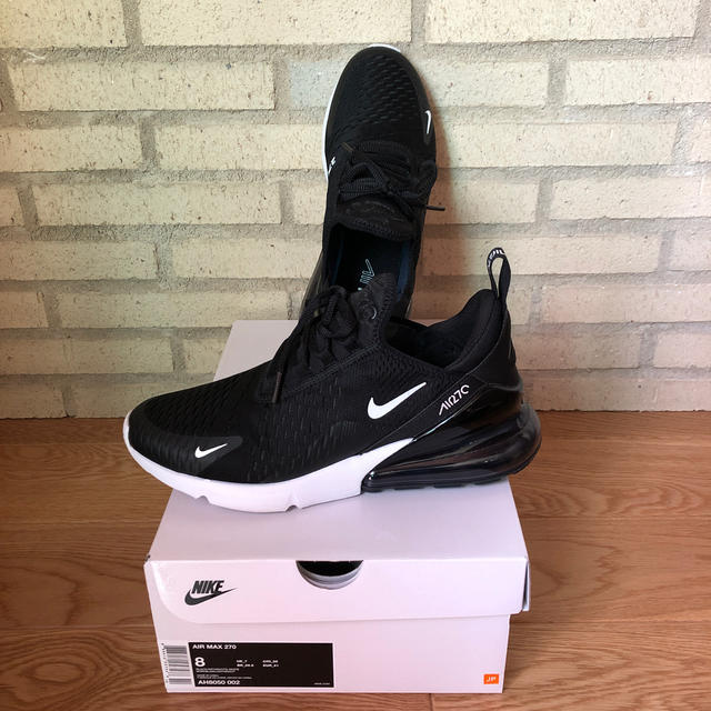 AIR MAX 270