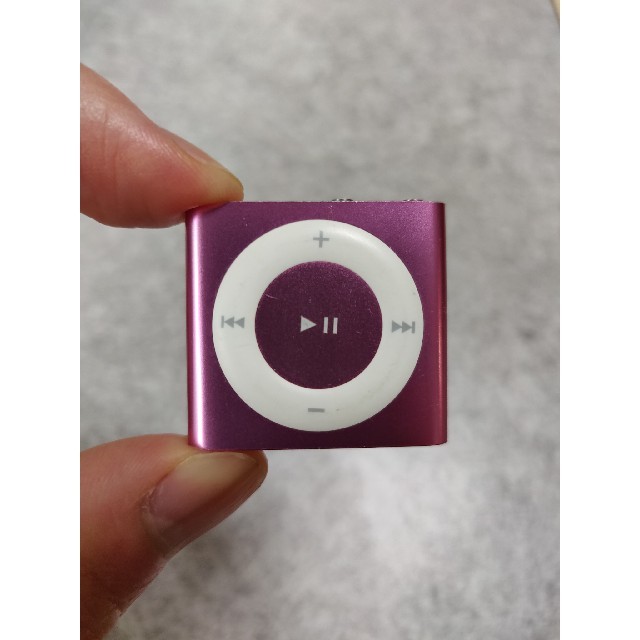 Apple(アップル)のiPod shuffle 第４世代 2GB ピンク スマホ/家電/カメラのオーディオ機器(ポータブルプレーヤー)の商品写真