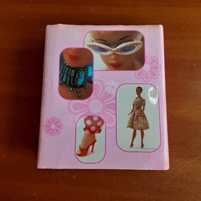 Barbie(バービー)のBarbieミニチュアブック ハンドメイドのおもちゃ(ミニチュア)の商品写真