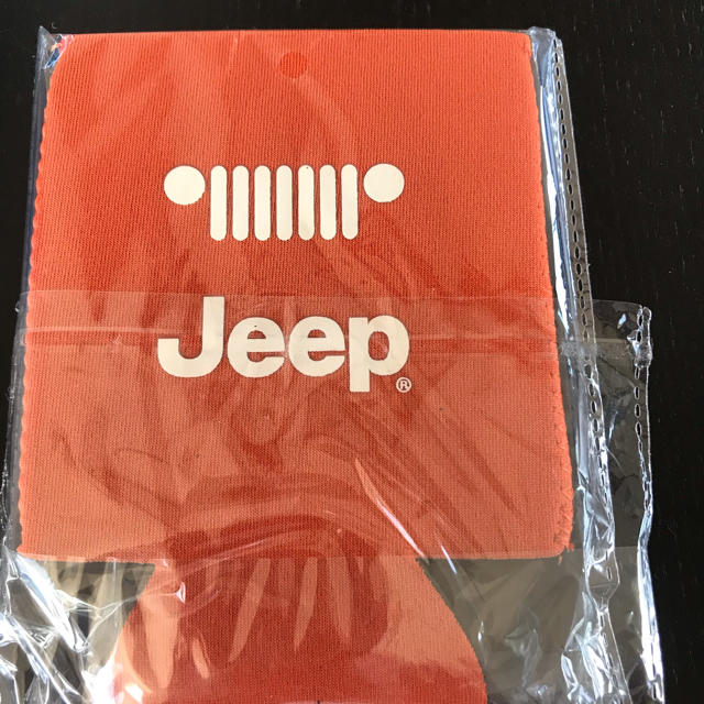 Jeep(ジープ)の【新品未使用】ジープ　レネゲード  ドリンクホルダー　2枚セット 自動車/バイクの自動車(車内アクセサリ)の商品写真