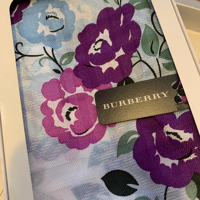 BURBERRY(バーバリー)のハンカチ3枚 レディースのファッション小物(ハンカチ)の商品写真