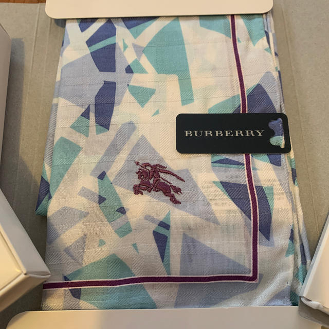 BURBERRY(バーバリー)のハンカチ3枚 レディースのファッション小物(ハンカチ)の商品写真