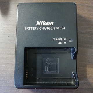 ニコン(Nikon)の【ジャスミン様専用】ニコン　バッテリー充電器　MH-24(その他)