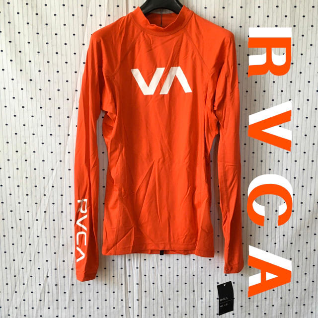 RVCA(ルーカ)のRVCAルーカUS限定ロングスリーブラッシュガード M red メンズの水着/浴衣(水着)の商品写真