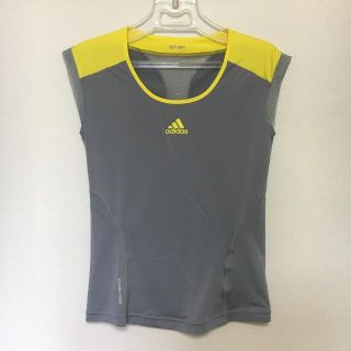 アディダス(adidas)の超美品❣️adidasスポーツTシャツ(ウェア)