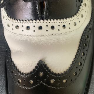 トリッカーズ(Trickers)のトリッカーズ　TRICKER’S  m6974  白黒　ダブルレザーソール(ドレス/ビジネス)