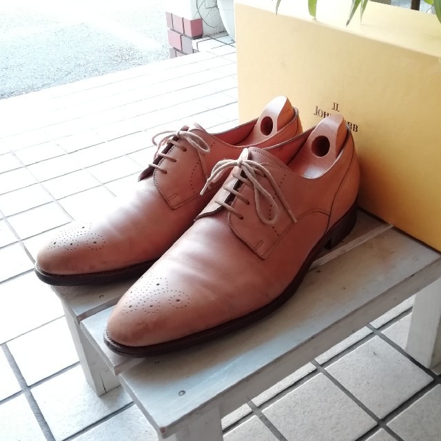 JOHN LOBB(ジョンロブ)の保存箱付 ジョンロブ メダリオン ホーントン 8E メンズの靴/シューズ(ドレス/ビジネス)の商品写真