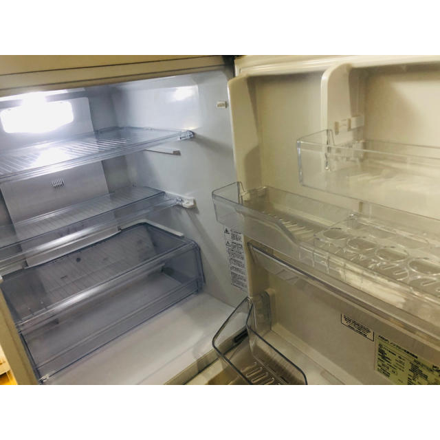 Haier(ハイアール)のなーお！さま専用　AQUA 冷蔵庫　AQR-271E 2016年製　ホワイト スマホ/家電/カメラの生活家電(冷蔵庫)の商品写真