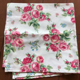 ローラアシュレイ(LAURA ASHLEY)のナプキン　新品(テーブル用品)