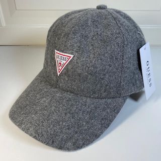 ゲス(GUESS)の新品未使用　GUESS/ゲス　ロー CAP 送料無料(キャップ)