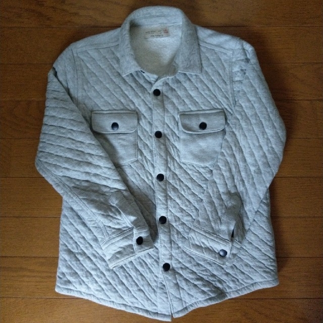 ZARA(ザラ)のZARA size 8 128cm キッズ/ベビー/マタニティのキッズ服男の子用(90cm~)(カーディガン)の商品写真