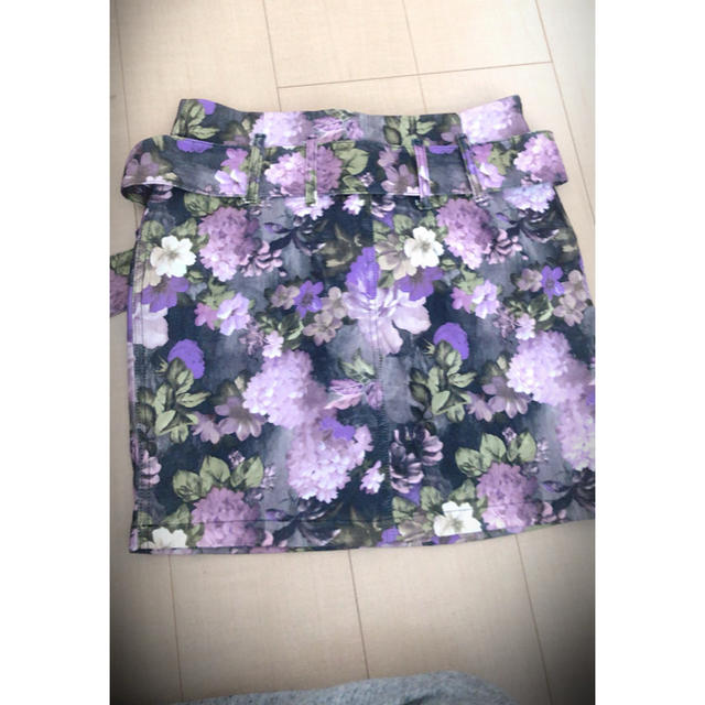 EMODA(エモダ)のミニタイトスカート レディースのスカート(ミニスカート)の商品写真