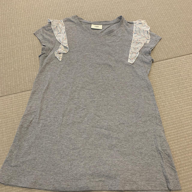 FENDI(フェンディ)の最終値下げ‼️ 2枚セット　FENDI  Tシャツ　 キッズ/ベビー/マタニティのキッズ服女の子用(90cm~)(Tシャツ/カットソー)の商品写真