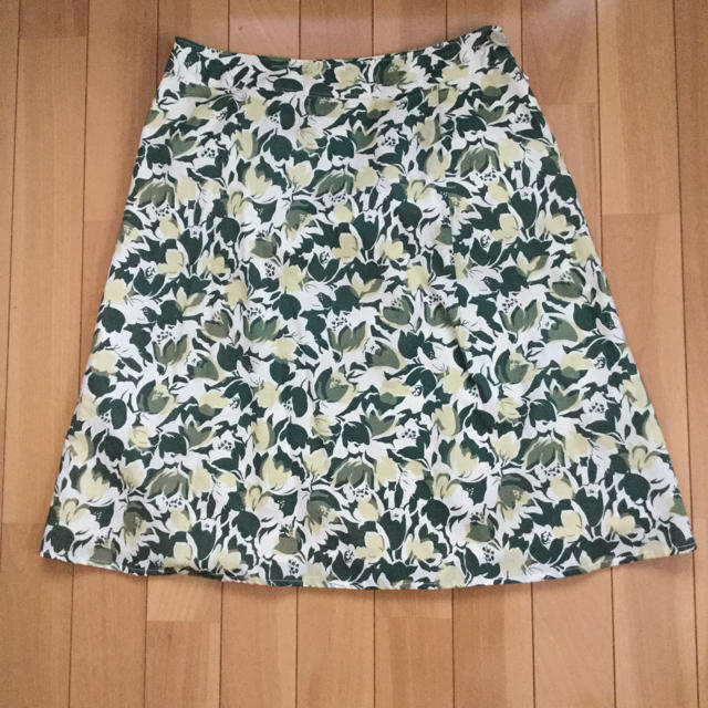 3can4on(サンカンシオン)の3can4on 花柄台形スカート レディースのスカート(ひざ丈スカート)の商品写真