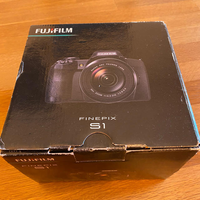 富士フイルム(フジフイルム)のFUJIFILM FINEPIX S1 スマホ/家電/カメラのカメラ(デジタル一眼)の商品写真