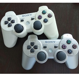 プレイステーション3(PlayStation3)のPS3 コントローラー　DUAL SHOCK 2個（ホワイト、シルバー）(家庭用ゲーム機本体)