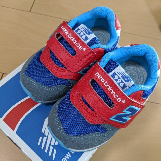 New Balance(ニューバランス)の【専用】ニューバランス　スニーカー新品　13cm キッズ/ベビー/マタニティのベビー靴/シューズ(~14cm)(スニーカー)の商品写真