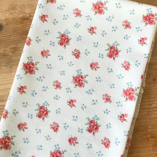 キャスキッドソン(Cath Kidston)の《未使用》ハンドメイド moda 花柄 生地 (生地/糸)