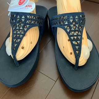 フィットフロップ(fitflop)のfitflop   未使用　チャコールグレィ　ブラックラメ　タグ付き(サンダル)