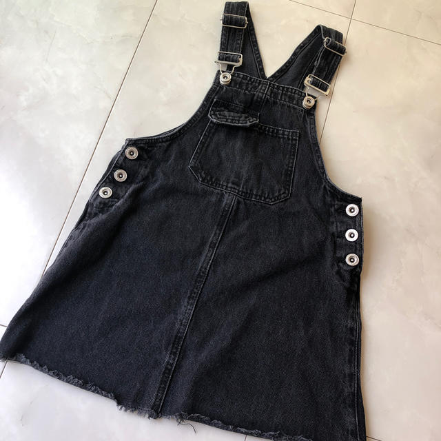 ZARA KIDS(ザラキッズ)のZARA ザラ　ジャンパースカート　ツナギ キッズ/ベビー/マタニティのキッズ服女の子用(90cm~)(ワンピース)の商品写真